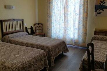 ホテル Hôtel Ambeille