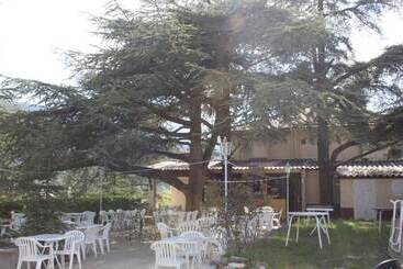 فندق Les Cèdres