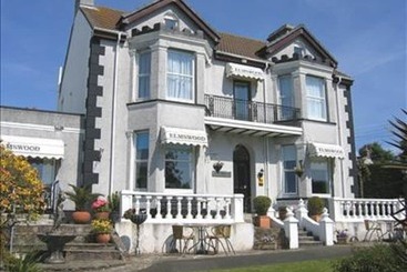 Bed and Breakfast Elmswood House