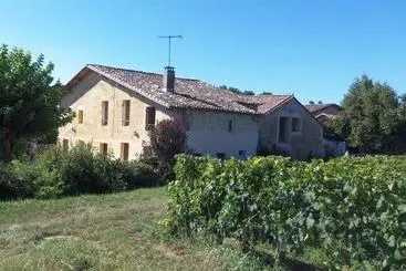 تختخواب و صبحانه La Petite Madeleine