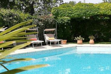 Отель Hôtel Le Castellan