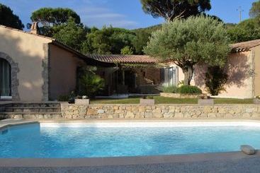 Turistlägenheter La Belle Bastide