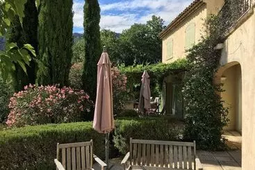 پانسیون Beauvallon Du Loup