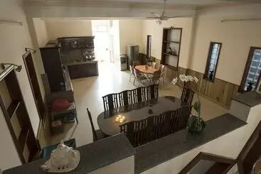 پانسیون Three Palms Homestay