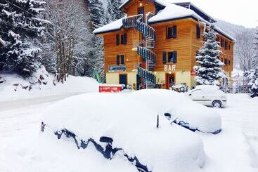 1861 Chatel Hostel