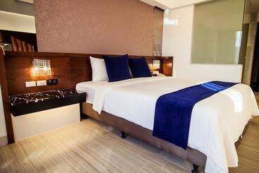 تختخواب و صبحانه Siangge Chuanfan Rock Resort