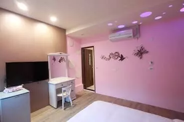 Fasiter B&b Train Station