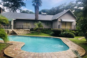 Turistihuoneistot Bamboo Place