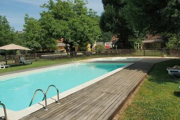 Отель Camping La Ferme De Perdigat