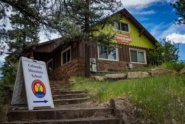 Estes Park Adventure Hostel