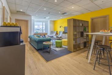 هتل Studyo By Bridgestreet, Canary Wharf