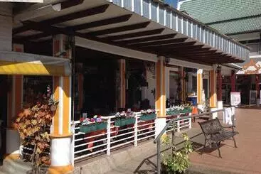 Hotel Merlin Plaza Apartments