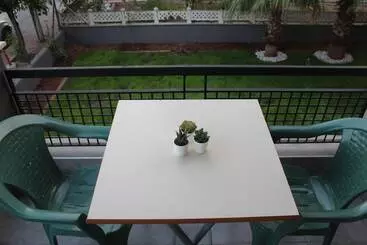 هتل آپارتمان El Mundo Suites