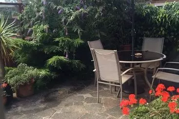 Lolas Bed And Breakfast