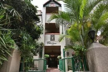 Hotel Court Classique Suite