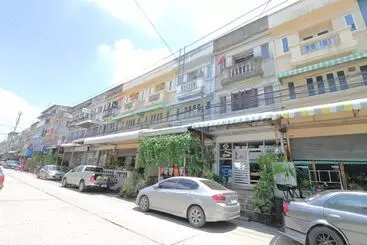 Saen Sabai Hostel