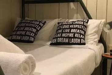 ユースホステル Snowman Cabins