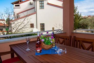 Жильё для туристов Apartments Edo