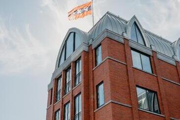 Aparthotel The July   Boat & Co