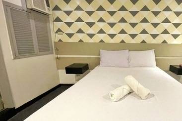 Hotel Acme Inn Subic