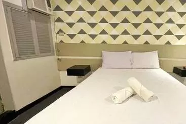 ホテル Acme Inn Subic