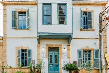 Hotel Tasev Guesthouse