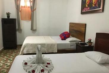 هتل Arcoiris Colonial