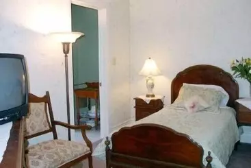 Antique Slumber Old Town Bed & Breakfast