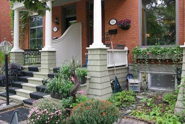 Avalon Bed And Breakfast