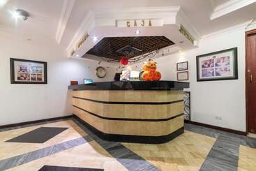 ホテル Ayenda 1408 Jaba Santiago De Cali