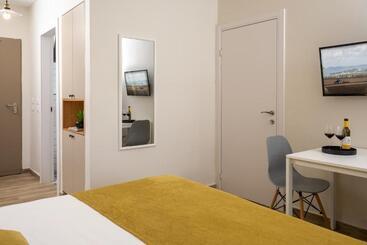 בית מלון כפרי Holiday Village Kibbutz Mizra