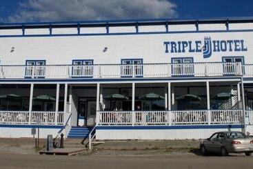 Triple J Hotel & Cabins