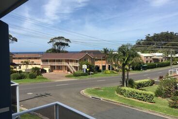 ツーリストアパートメント Mollymook Aquarius Apartments