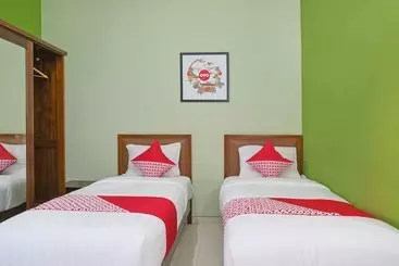 Hostel Army Look Syariah By Oyo Rooms