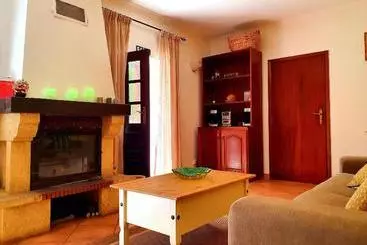 Mökkimajoitus Cantinho Rural Camacha