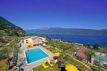 Hostal Residence Dany Appartamenti Con Cucina Vista Lago Piscina E Parcheggio