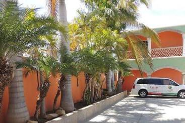 هتل Cactus Inn Los Cabos