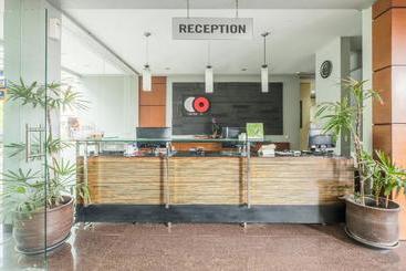 Capital O 874 Hotel Nyland Pasteur