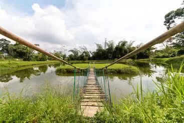 Hotel Grand Yustik Selabintana By Oyo Rooms