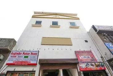 Hotel R Continental By Oyo Rooms