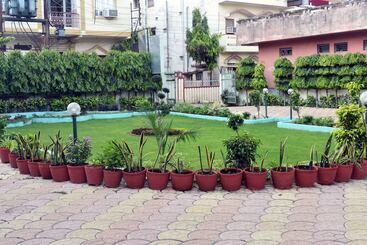 בית מלון כפרי Varanasi Palace