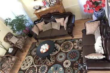 Bed & Breakfast Charming Family