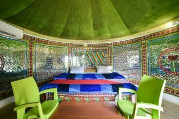 בית מלון כפרי Kf Resorts By Oyo Rooms