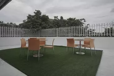 Hotel Reddoorz Plus @ Catania Lrt Cinde Palembang