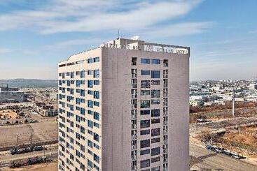 Hotel Westernbay Marina