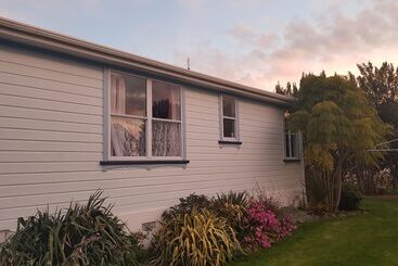 بنسيون Lancewood Lodge