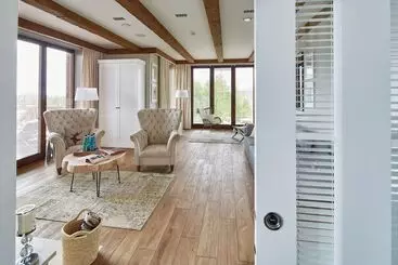 ツーリストアパートメント Siedlisko 518   Luksusowa Willa   Wzgórza Dylewskie