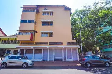 בית מלון כפרי Fabexpress Paradise Inn Panaji