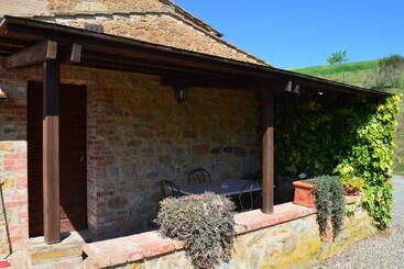 בית מלון כפרי Agriturismo Poderino