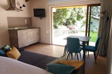 آپارتمان‌های توریست‌ها Villas Casteletes Bangalow Sea View